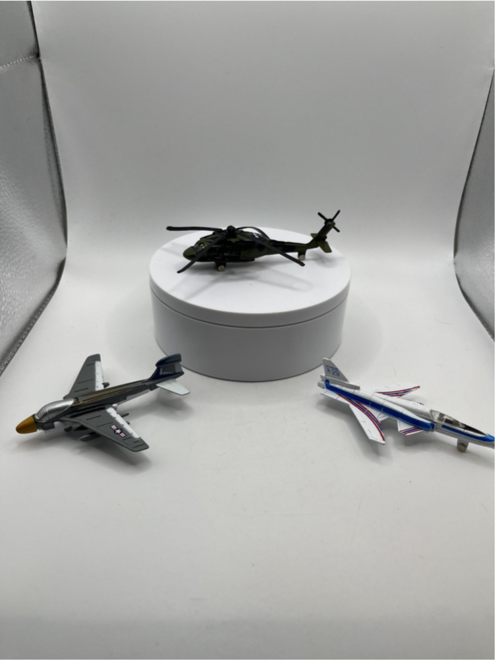 Sikorsky HH-60D Night Hawk Diecast USAF Helicopter - MotorMax A214 #C1 W/MORE (3